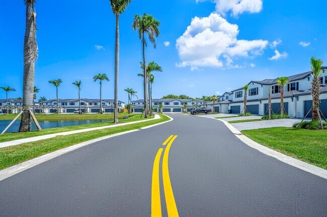 Building Photo - 3024 Green Palm Ct