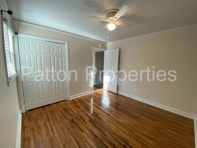 Building Photo - Rosewood Home