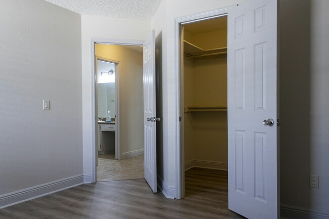 Building Photo - 6715 Meritmoor Cir