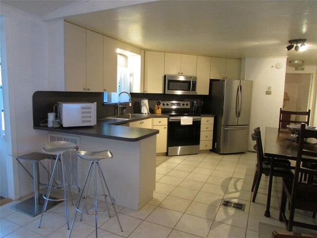 Building Photo - 5249 NW 4th Terrace