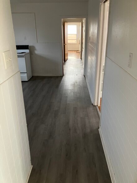 Building Photo - 600 Alexander