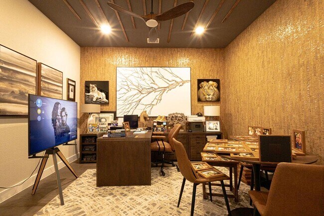 Building Photo - 217 Northcrest Dr