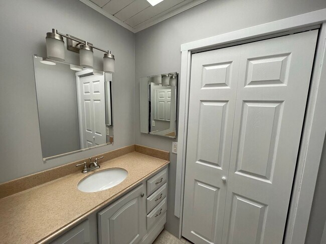 Building Photo - Small pets are welcome with an additional ...