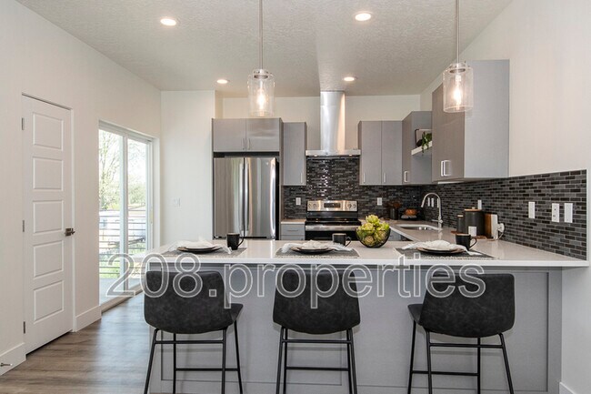 Building Photo - 486 E Violets Cv Ln