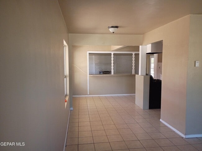 Building Photo - 8108 La Paloma Cir