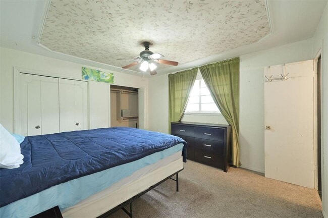 Building Photo - 1621 Kavel Dr