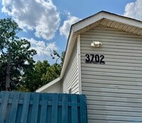 Building Photo - 3702 Squaw Valley Dr SW