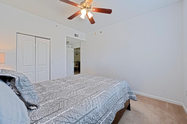 Building Photo - 5205 Myrtlewood Cir E