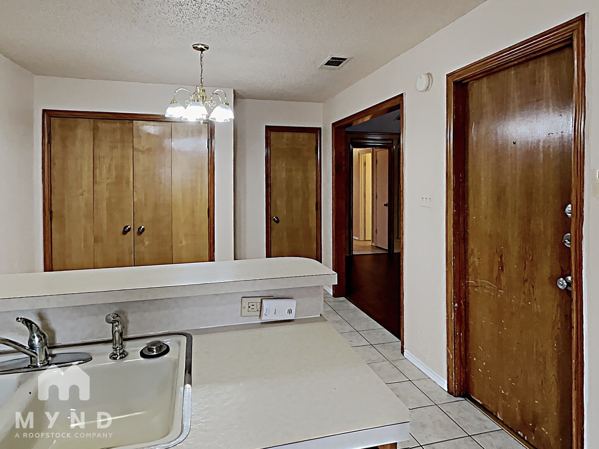 Building Photo - 4211 Spring Meadow Ln