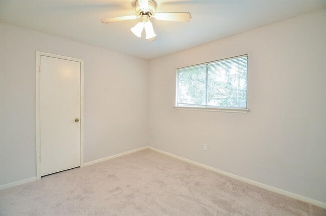 Building Photo - 14106 Locke Ln