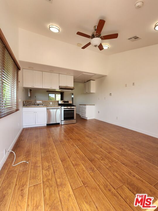 Building Photo - 17118 Oak View Dr