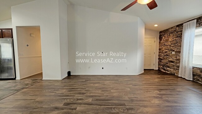 Building Photo - 36243 N Mirandesa Dr