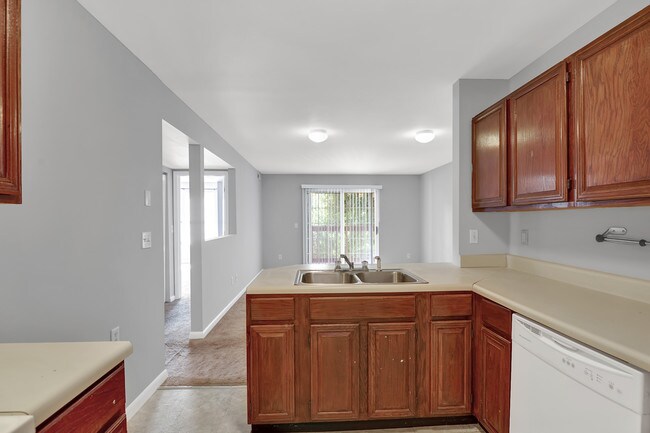 Building Photo - 102 N Caroline Pl
