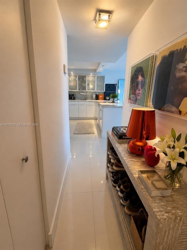 Building Photo - 465 Ocean Dr