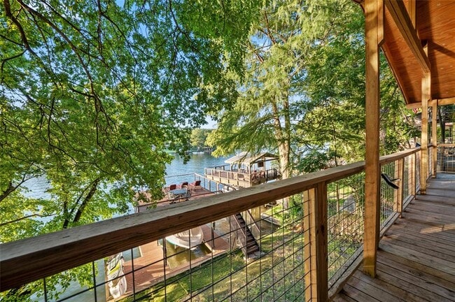 Building Photo - 1708 Ski Slope Dr