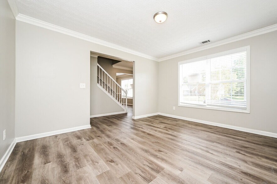 Building Photo - 145 Trelawney Ln