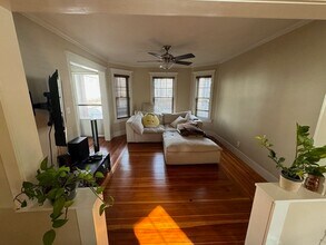 Building Photo - 40 Sydney St