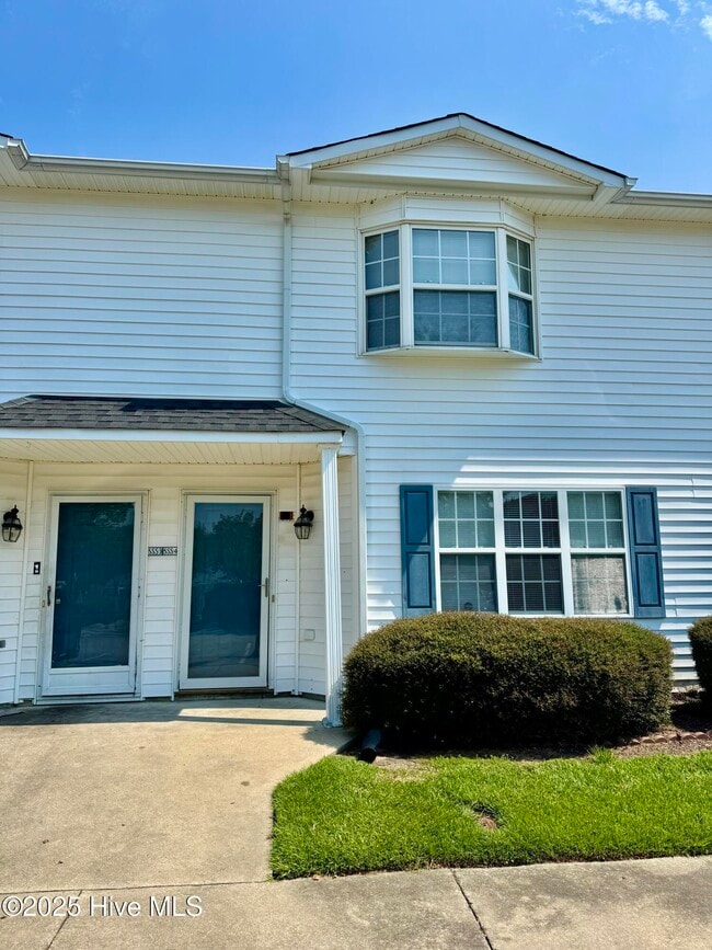 Primary Photo - 3939 Sterling Pointe Dr