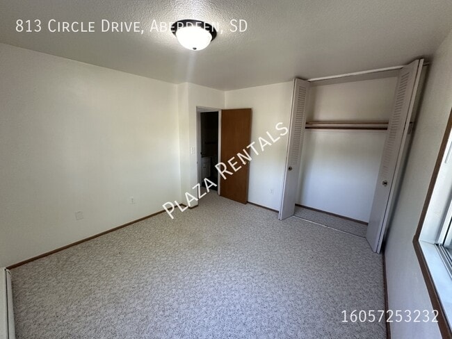 Building Photo - 2104 3rd Ave SE