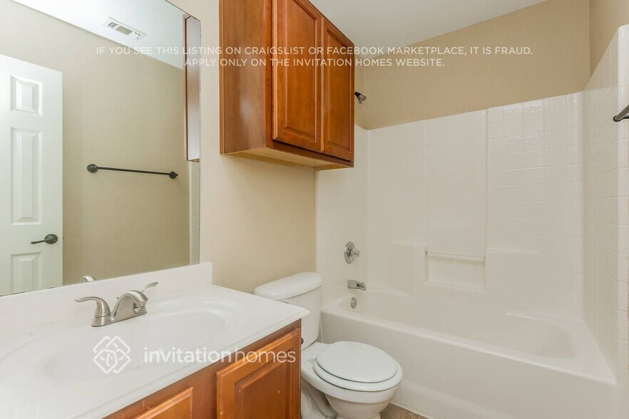 Building Photo - 2206 Brandy Dr