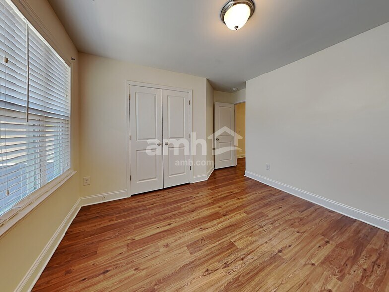 Building Photo - 1615 Heather Trace Ln