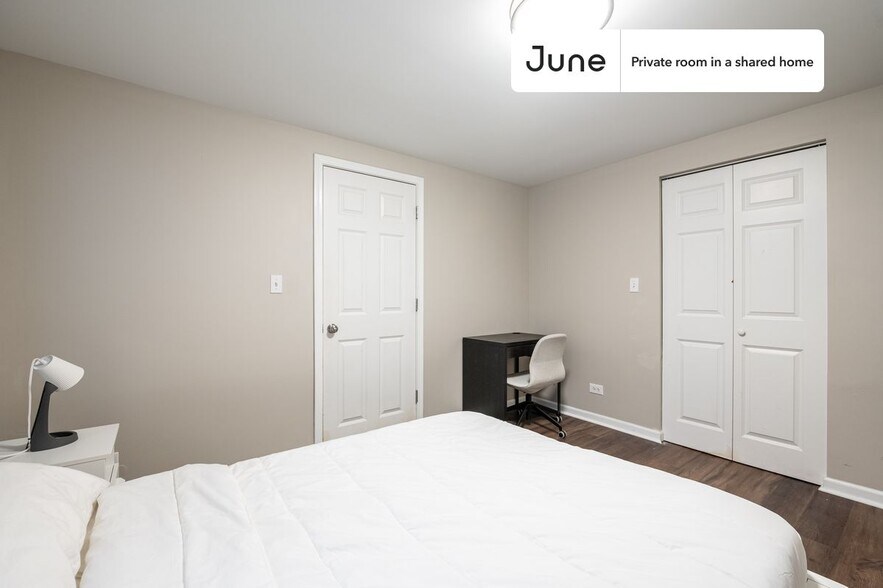 Building Photo - Room in Shared 5 bed/2 bath home