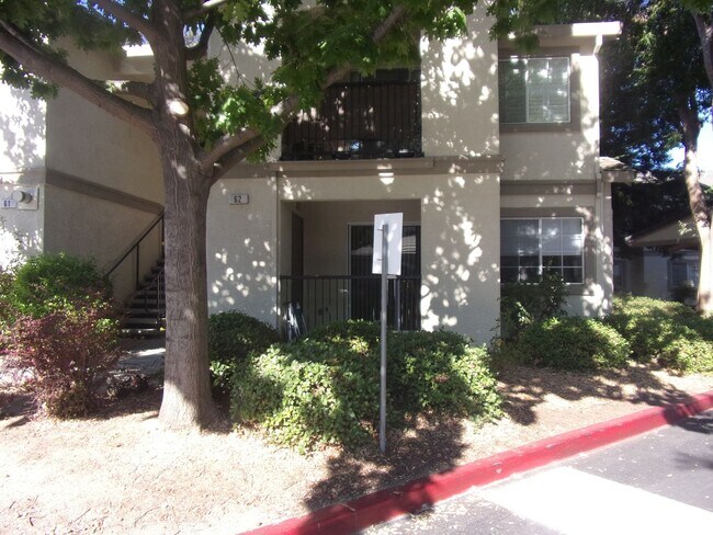 Building Photo - Oaks Senior Commons