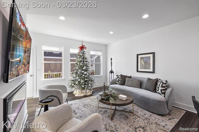 Building Photo - 5931 Stella Dr