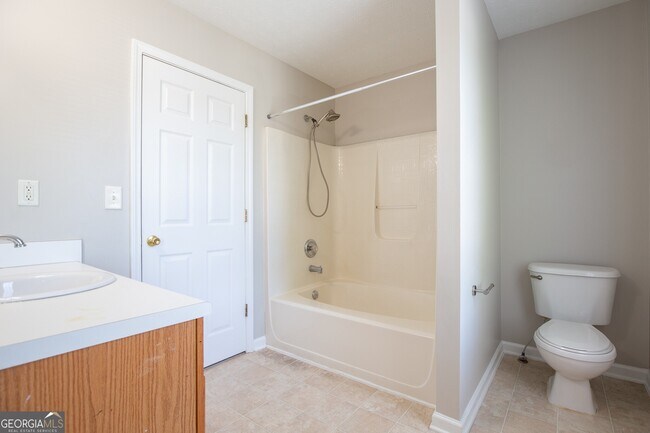 Building Photo - 2284 Oakland Spring Dr