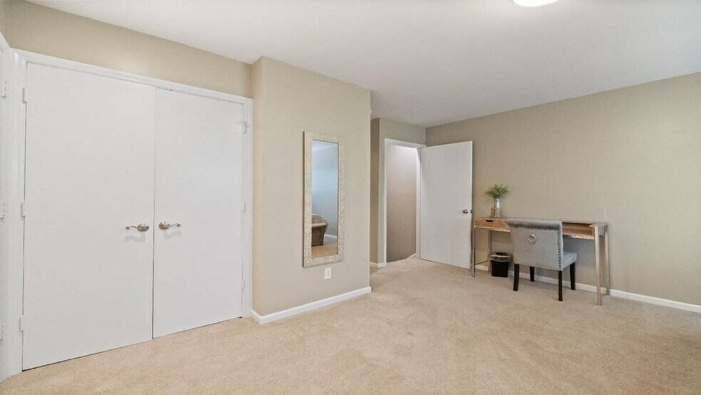 Building Photo - 8039 Charter Oak Ln