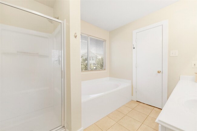 Building Photo - 18903 Atasca Oaks Dr
