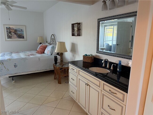 Building Photo - 13070 Amberley Ct