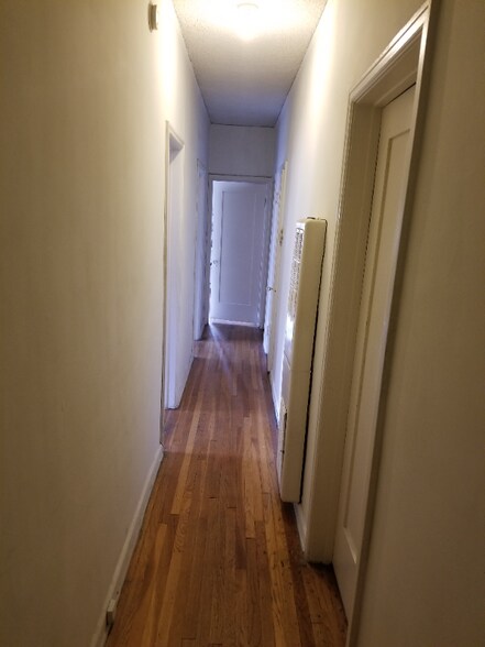 Building Photo - 466 N Orange Grove Ave