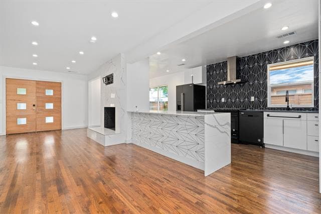 Building Photo - 4911 Linnet Ln