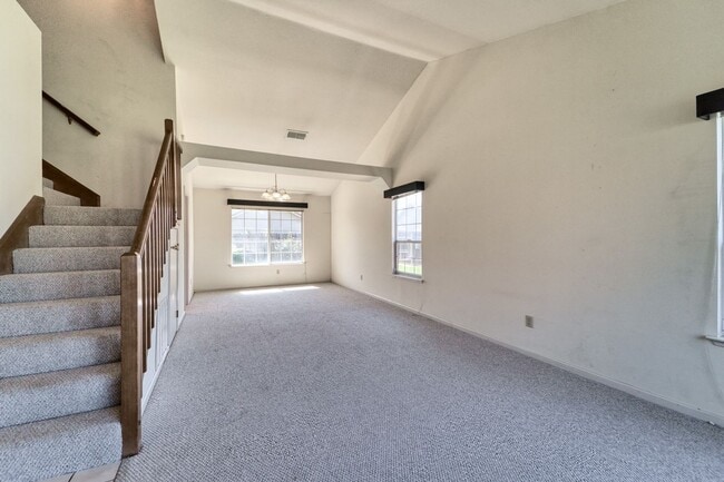 Building Photo - Spacious 4-Bedroom Home Near Happy Park
