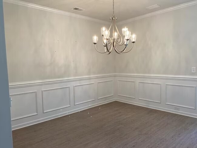 Building Photo - 9824 English Elm St