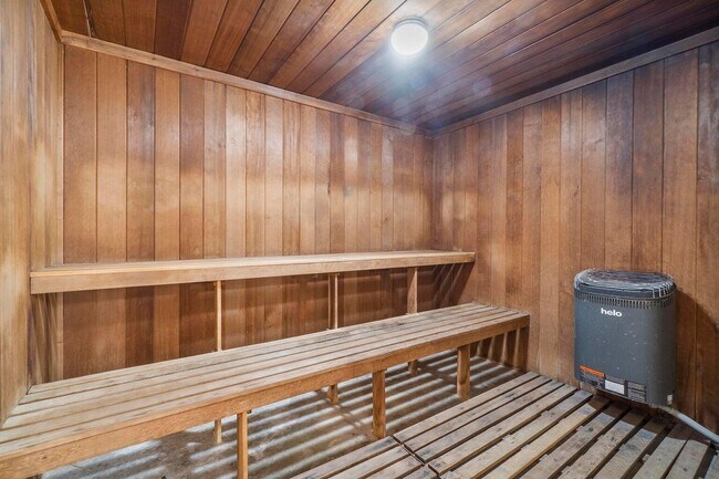 Building Photo - 3540 S Ocean Blvd