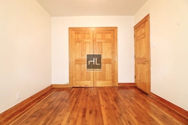 Building Photo - QUENTIN ROAD