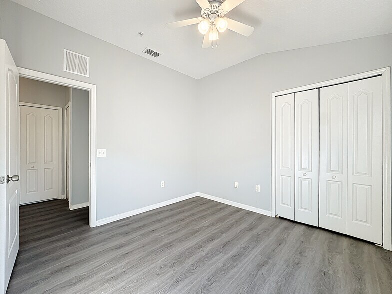 Building Photo - 1500 Broken Oaks Drive