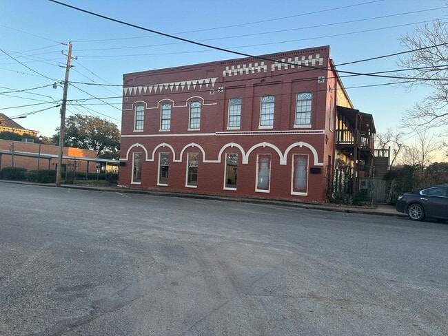 Building Photo - 519 Spring St