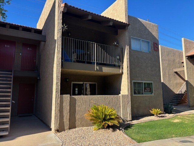 Building Photo - 5525 E Thomas Rd