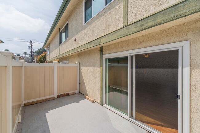 Building Photo - Mathews Avenue