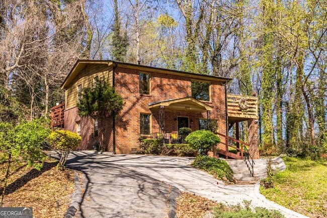 Building Photo - 1570 Spring Ln NW