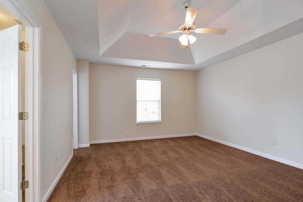 Building Photo - 2770 Lake Park Ridge W