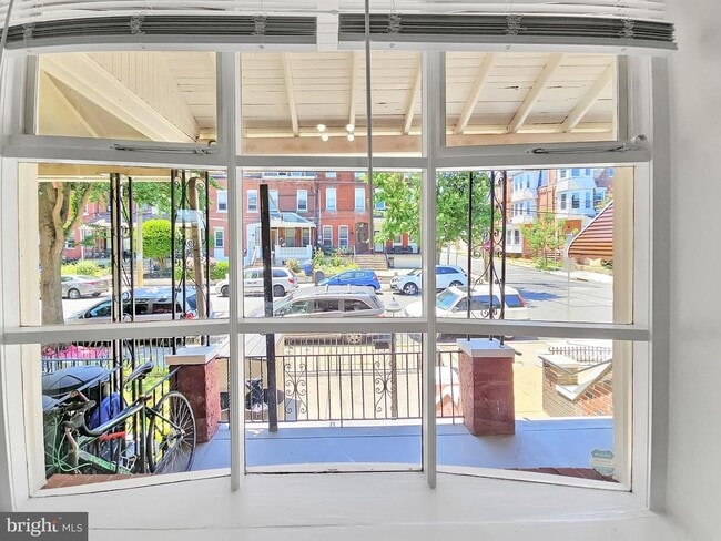 Building Photo - 637 N 32nd St