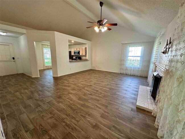 Building Photo - 21418 Park Bishop Dr