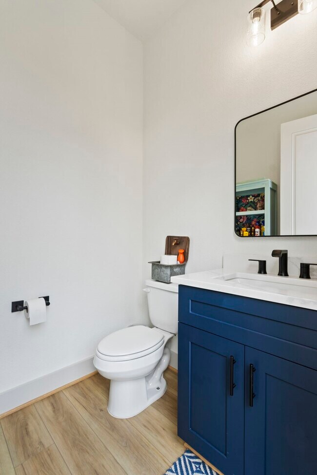 Building Photo - 21359 Monarch Dr