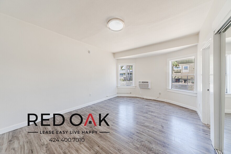 Building Photo - 330 N Bixel St