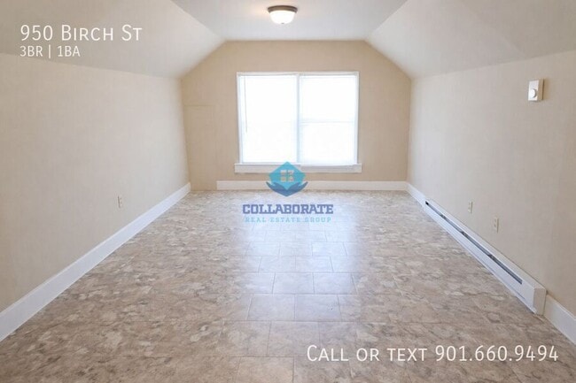 Building Photo - 950 Birch St