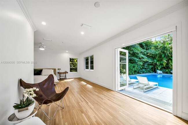 Building Photo - 1010 Placetas Ave